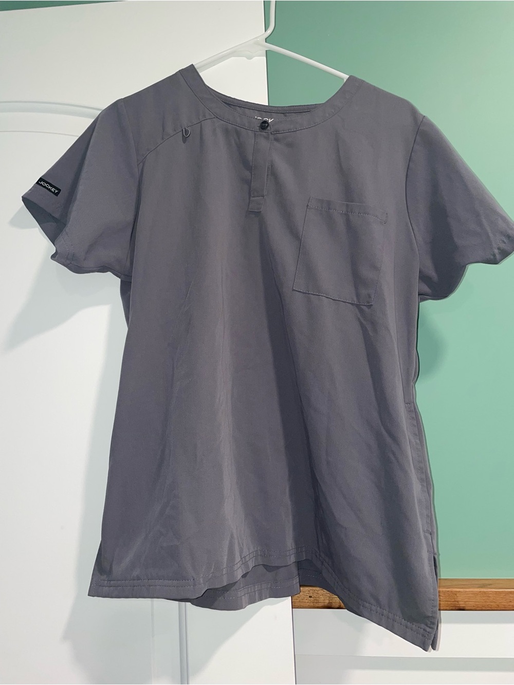 Jockey Women's charcoal scrub set Large top and Large petite jogger pants